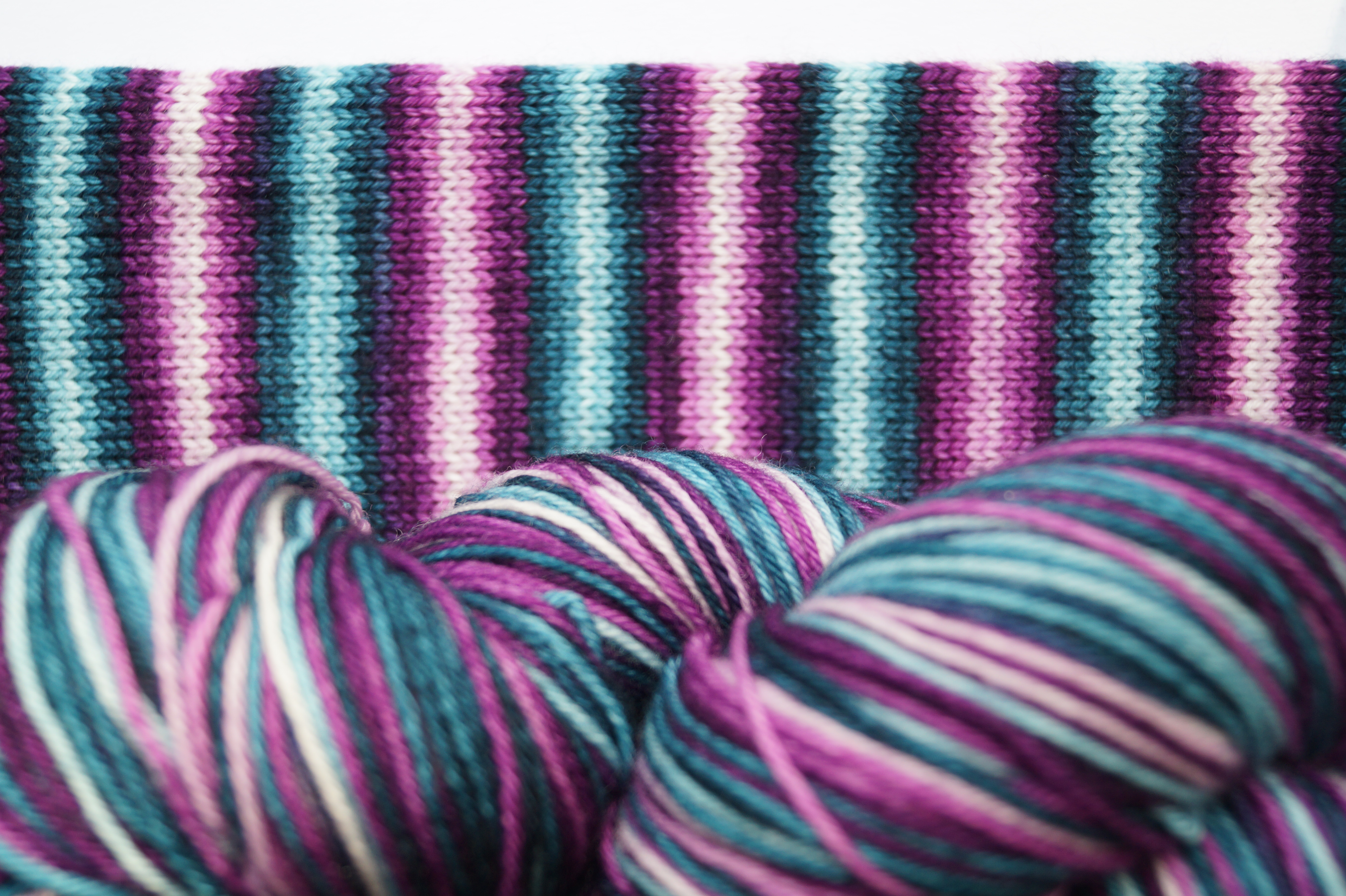 Sock yarn self-patterning | Laine à bas Autorayante